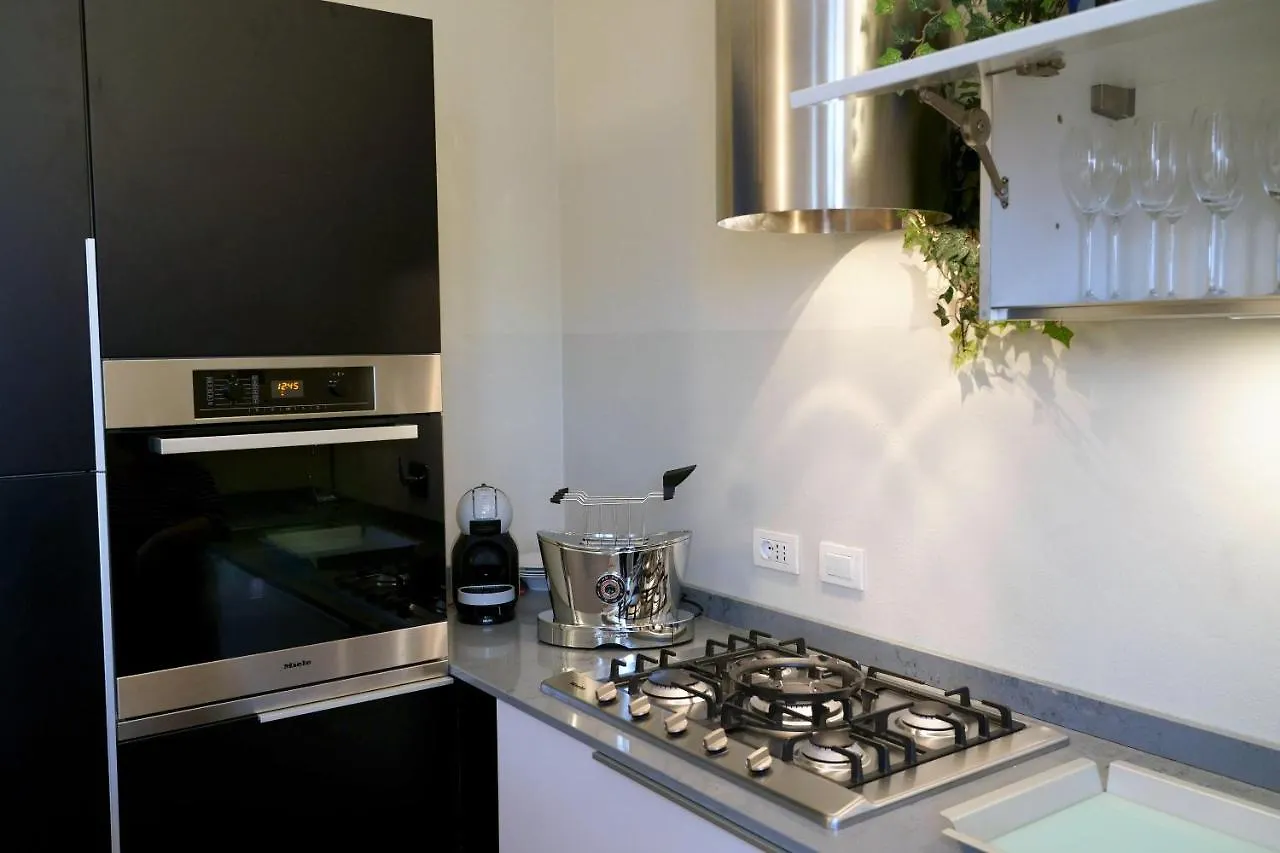 Pompeo Apartment Bologna