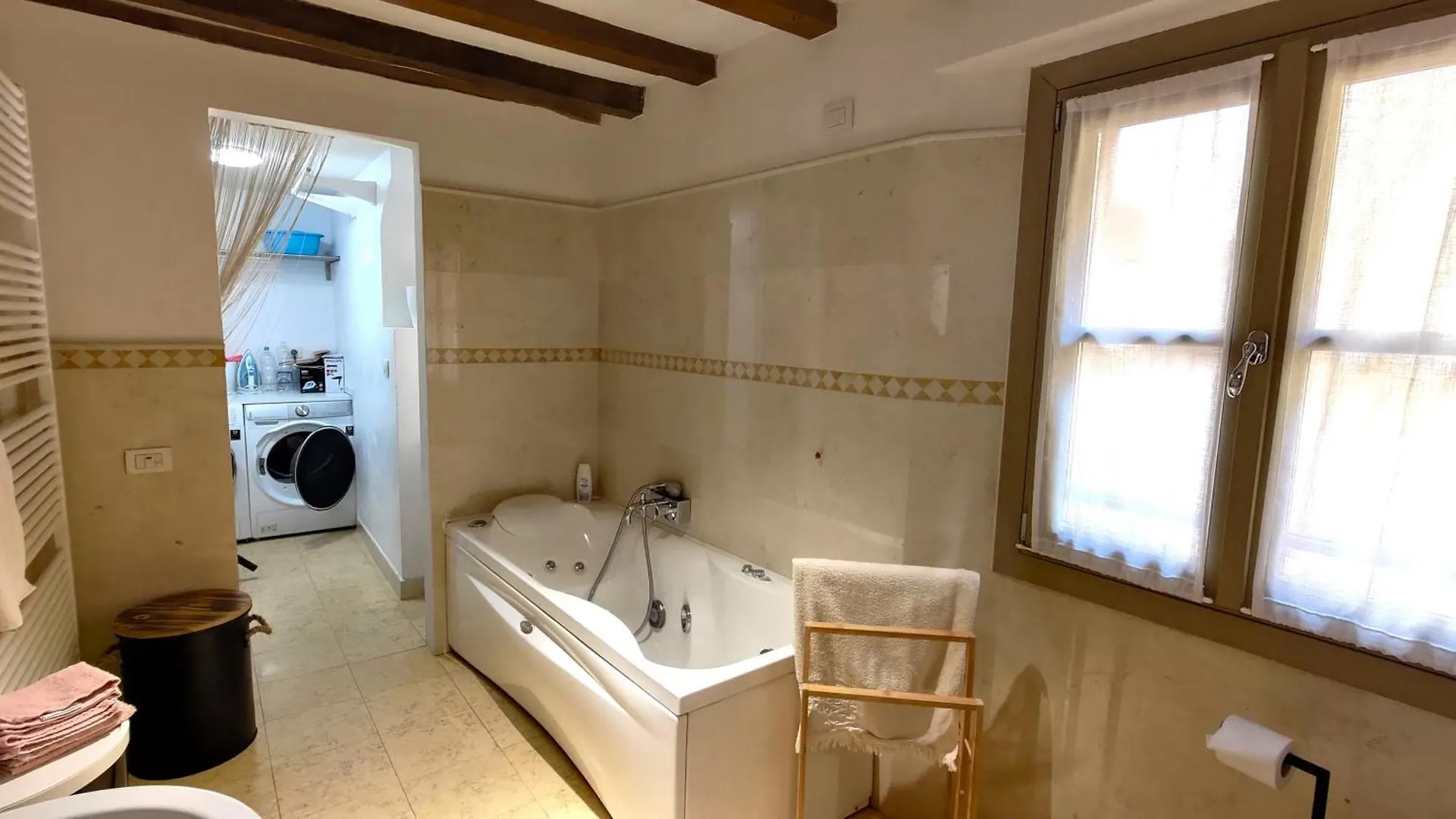 Pompeo Apartment Bologna